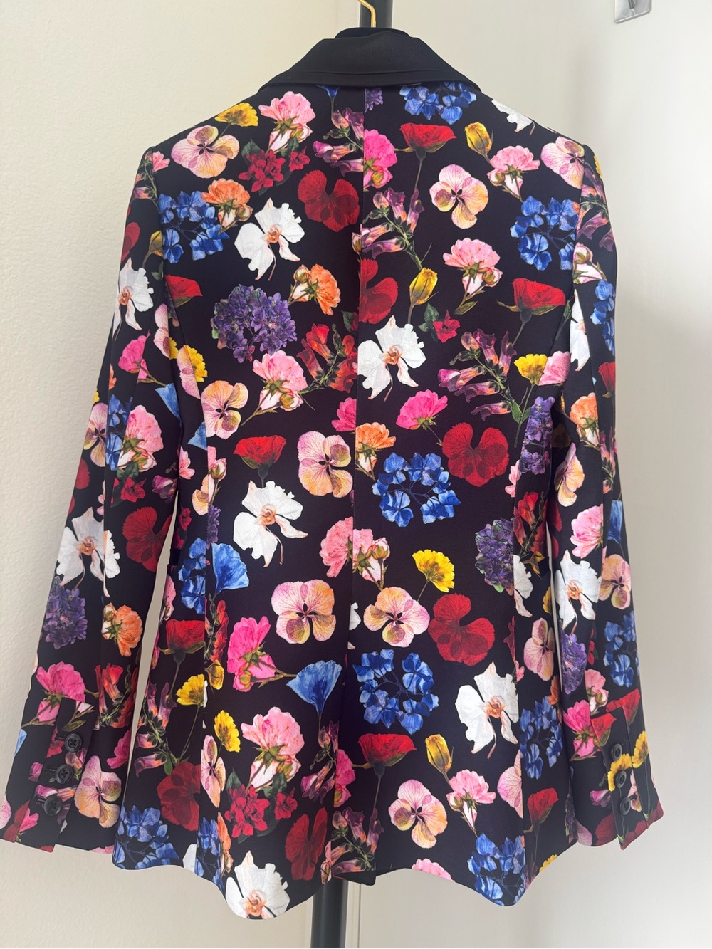 Alice + Olivia Black Floral Blazer with Multi-Color Bloom Print 4 - Picture 2 of 5
